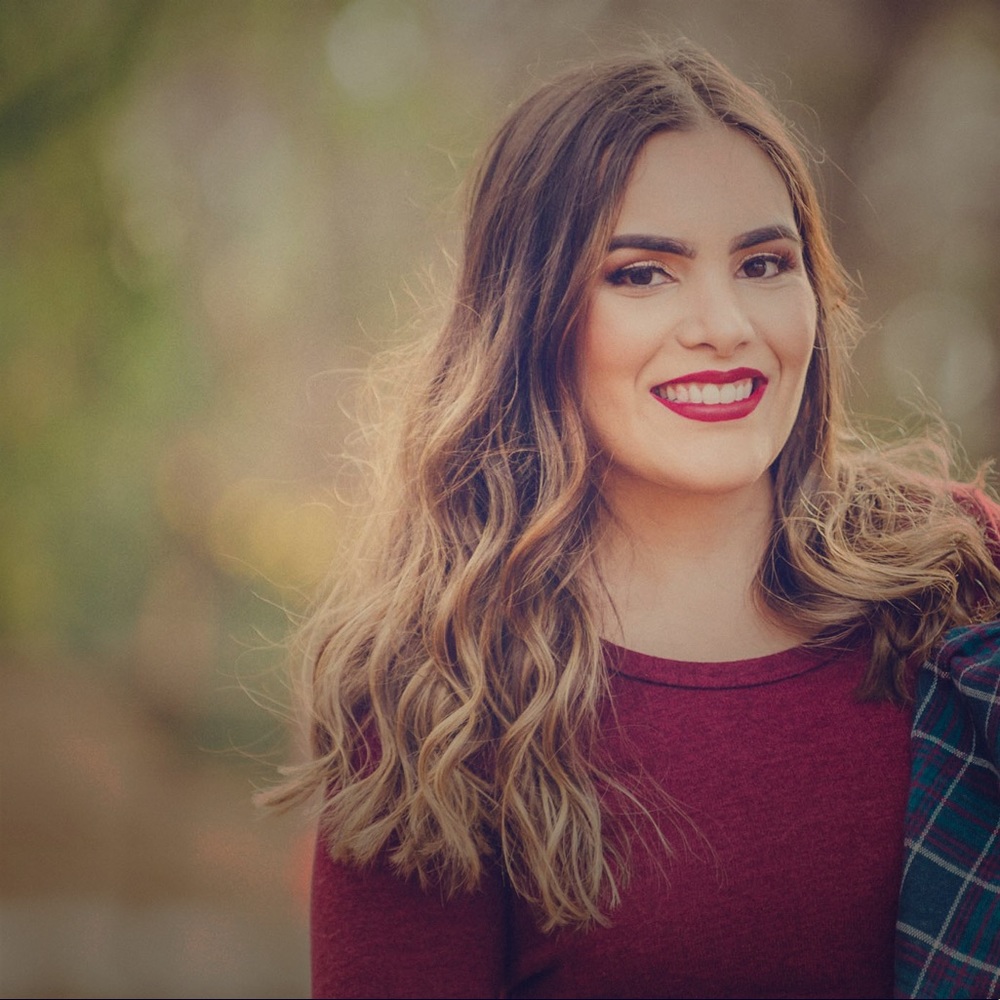 Meet your Posher, Mayra